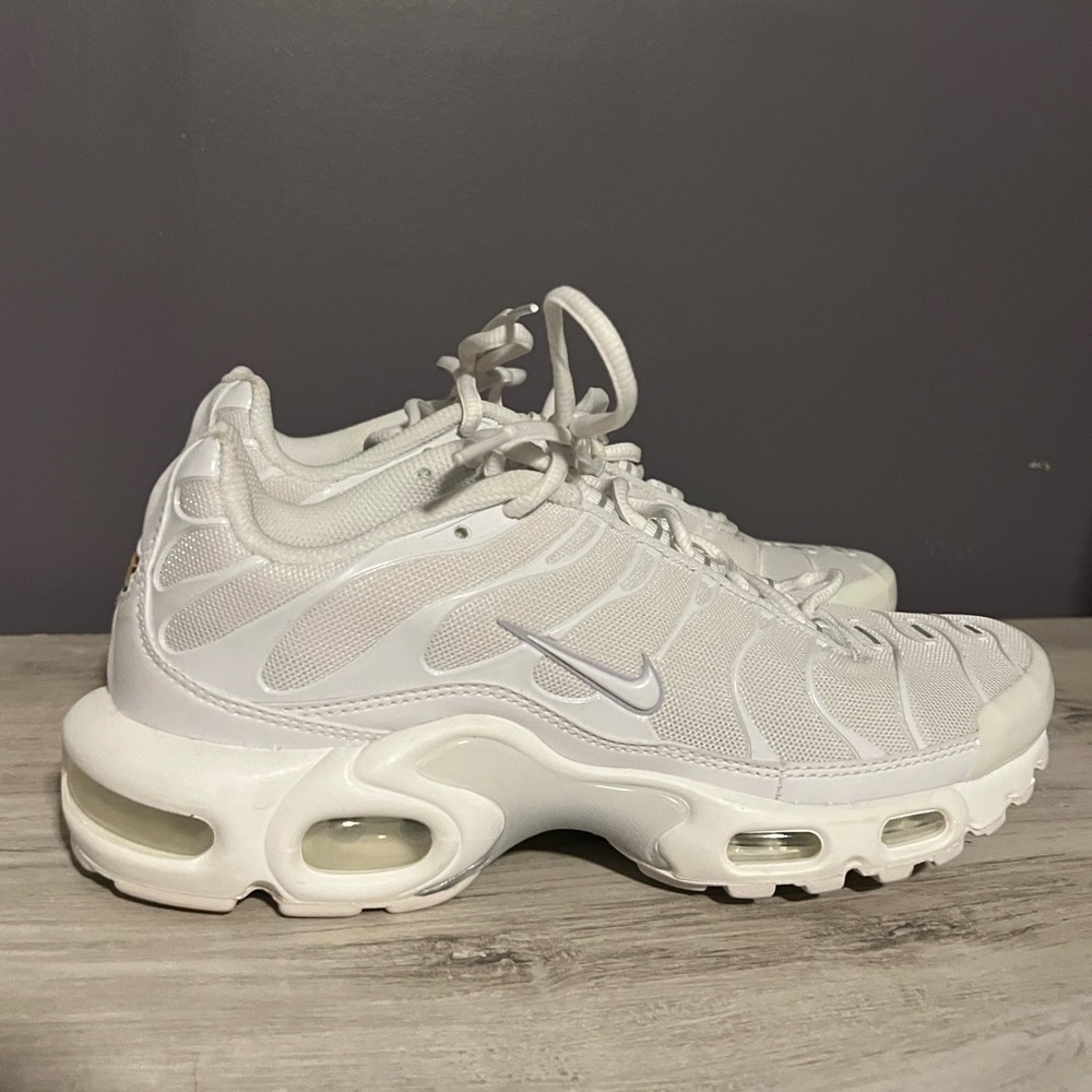 Nike White Athletic Shoes